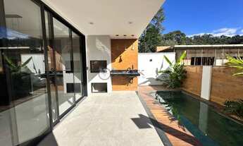 Imagem 2: Casa para venda com 4 quartos sendo 1 suíte, 165.79 m² na Posse - Teresópolis/RJ