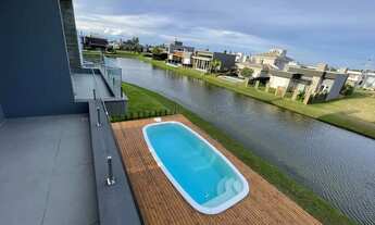 Imagem 2: Condomínio Riviera, Xangri-lá, RS. Sobrado novo, 4 quartos, 4 suítes, fundos de lago