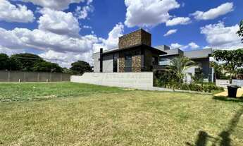 Imagem 3: Terreno de 453m² à venda em condomínio - Vila do Golf