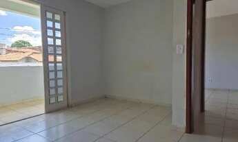 Imagem 2: Vendo sobrado de oportunidade - Jardim Atlantico - Quintal Grande