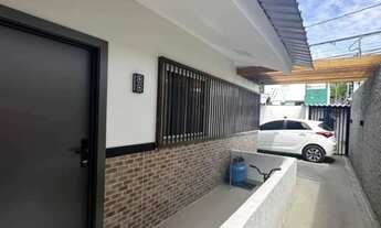 Imagem 2: VENDO CASA NO PARQUE 10 PRÓXIMO AO SUPERMERCADO VENEZA