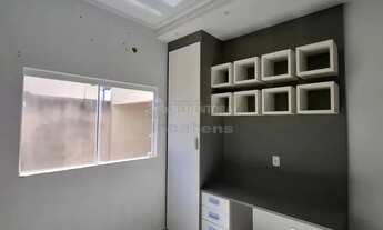 Imagem 3: Casa térrea para venda no Bairro Aroeiras II com armários planejados e área de lazer