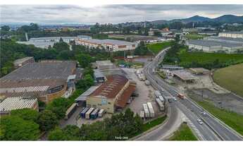 Imagem 6: Espaço Logístico Premium: Galpão de Alto Desempenho para Terminal de Cargas