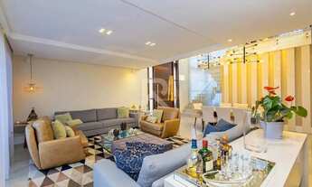 Imagem 2: Casa com Face Leste e Piscina com Spa, 3 quartos 5 Vagas à venda, 400 m² - Santa Felicidad