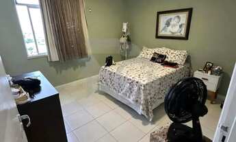 Imagem 7: Apartamento de 139m² no Edifício Simone Beatriz: 4 Quartos, 3 Banheiros e Garagem