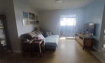 Imagem 2: Vista Privilegiada e Conforto: 3 Quartos (1 Suíte) no Centro - Último Andar