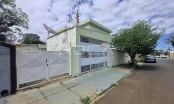 Imagem 3: Linda Casa à venda no CENTRO de São Carlos com 3 dormitórios e edícula