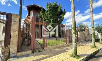 Imagem 2: Casa com Área Gourmet e 4 Quartos no Centro de Gravataí