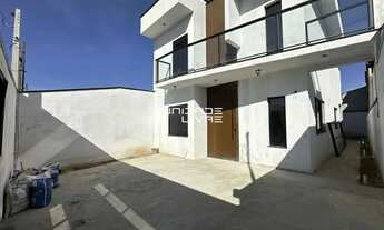 Imagem 2: Sobrado em fase final de construção