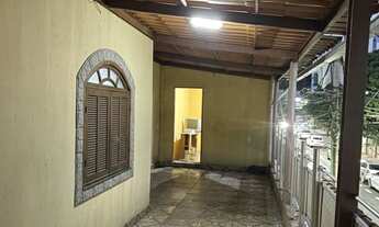 Imagem 3: Casa à venda no centro de BM. Com 2 pontos de loja + garagem para 2 carros