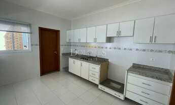 Imagem 4: Sobrado com 4 suítes sendo 1 no térreo no Condomínio Aruã