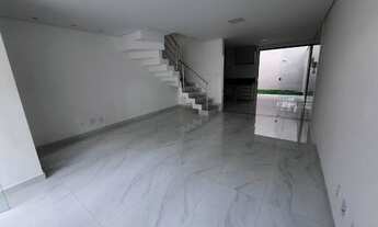 Imagem 2: Casa para venda tem 110 metros quadrados com 3 quartos em Santa Mônica - Belo Horizonte