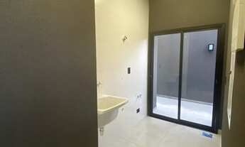 Imagem 6: Casa de condomínio para venda tem 180 metros quadrados com 4 quartos