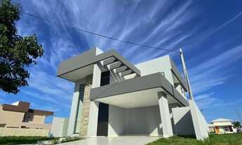 Imagem: Casa no condomínio Royal para venda possui