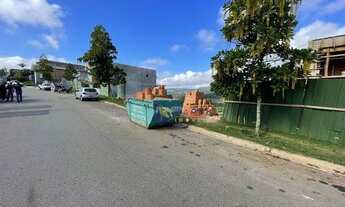 Imagem 4: TERRENO à VENDA no Condomínio Tipo Clube VALE DAS ÁGUAS com VISTA PERMANENTE PARA O LAGO!!