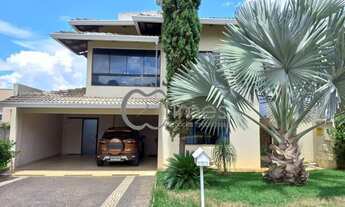 Imagem 2: Casa sobrado em condomínio com 4 quartos no Jardins Madrid - Bairro Jardins Madri em Goiân