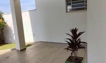 Imagem 2: Casa para venda tem 205 metros quadrados com 4 quartos em Jardim Estância Brasil - Atibaia