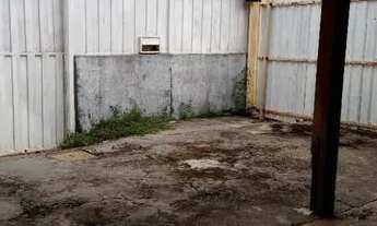 Imagem 2: Alugo casa 2 quartos 2 garagens quintal permite animais