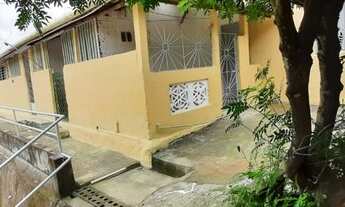 Imagem 2: 4 casas e 5 garagens