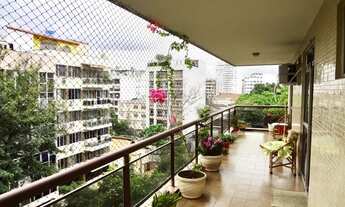 Imagem: 200m² e 3 vagas. Varandão