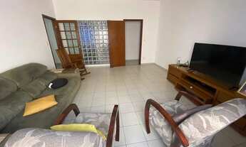 Imagem 6: Térrea para aluguel e venda possui 369 metros quadrados com 4 quartos