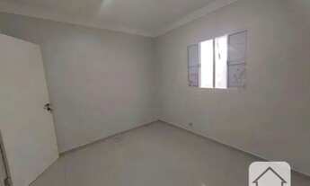 Imagem 6: Casa em rua pública