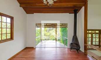 Imagem: Casa para Aluguel - Córrego Grande, 4 Quartos