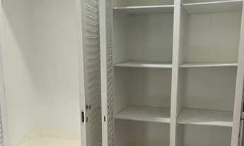 Imagem 7: Casa de condomínio para aluguel tem 380 metros quadrados com 4 quartos