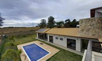 Imagem 5: Linda casa em condomínio, construída em 2021, 3 suítes, 4 vagas, piscina