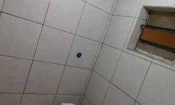 Imagem 3: ALUGA-SE CASA Casa com 1 dormitório