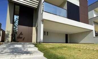 Imagem 5: Casa Estilo Sobrado à venda possui 313 m² com 4 Suítes, Acabamento de Altíssimo Padrão