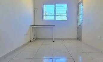Imagem 5: Privê Sensacional em Pau Amarelo - Próximo a Av. Costa Azul - R$ 680