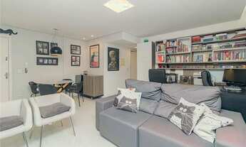 Imagem 2: Apartamento com 2 Dormitorio(s) localizado(a) no bairro SANTO ANTONIO em Porto Alegre