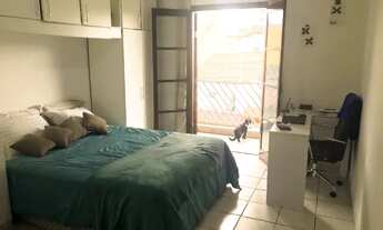 Imagem 2: Lindo sobrado com 2 dormitórios e sacada. Garagem para 5 carros