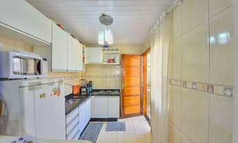 Imagem 2: Casa para venda tem 150 metros quadrados com 3 quartos em Jardim Malda - Ferraz de Vasconc