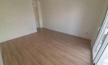 Imagem 6: Sobrado com 2 suítes, pátio interno, lareira, vaga para 2(dois)carros lado a lado