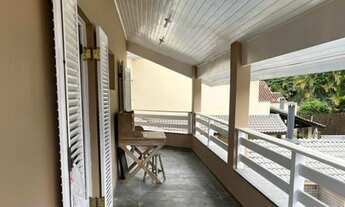 Imagem 6: Casa de condomínio para aluguel tem 380 metros quadrados com 4 quartos