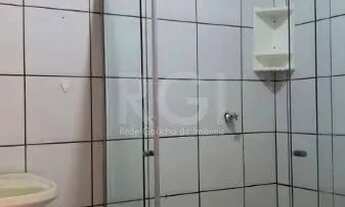 Imagem 4: Casa em Porto Alegre, no bairro Hípica, com 2 dormitório(s), e 2 banheiros, à venda