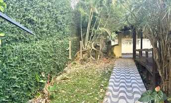 Imagem 2: Casa com Piscina á venda com 5 Quartos em Barro Vermelho - Vitória ES