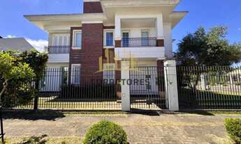 Imagem: Casa com 4 Dormitorios para alugar no bairro