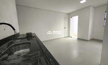 Imagem 5: Vendo casa com 2 quartos sendo 1 suíte, com vaga de garagem na Avenida principal