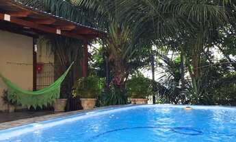 Imagem: Casa com piscina e edícula