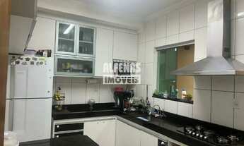 Imagem 5: Casa Geminada para aluguel 3 quartos no Bairro EUROPA