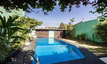 Imagem 5: Sobrado com Piscina e Potencial de Renda 300m² Taguatinga Norte