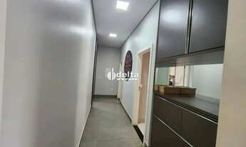 Imagem 7: Casa no condomínio Splendido disponível para venda no bairro Laranjeiras em Uberlândia-MG