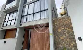 Imagem 2: LDLCasa com 3 suítes e piscina privativa - Centro de Florianópolis