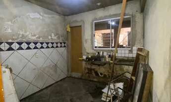 Imagem 5: Vendo barracão em rua