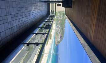 Imagem 3: Av do pepe debruçada no mar e pedra da Gávea