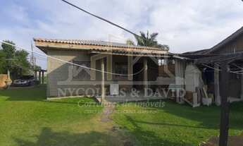 Imagem 2: Casa com belo terreno a venda no campeche