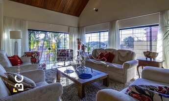 Imagem 3: Imponente casa com 3 suítes, em terreno de quase 1000 m², próxima a faculdade ESPM